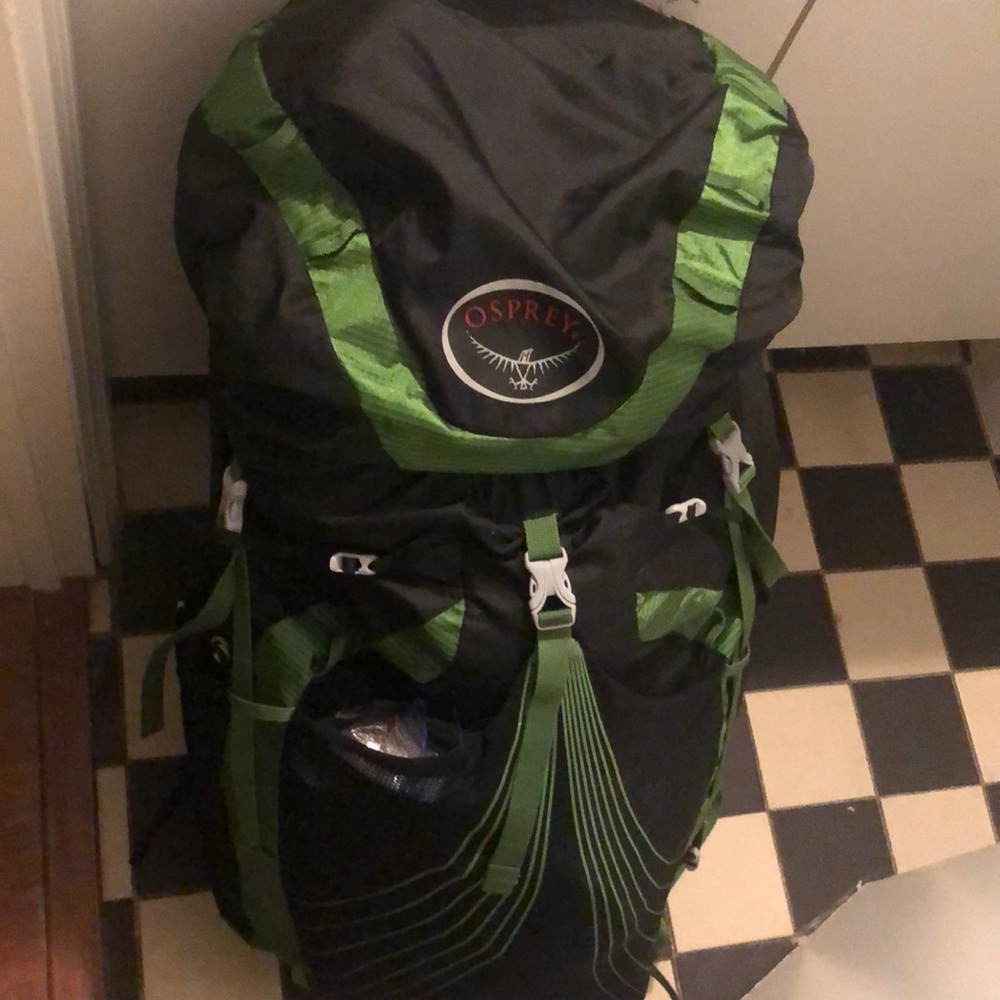 OSPREY Exos 48L L/XL 20-23” Frame excellent condition; All items sold AS IS